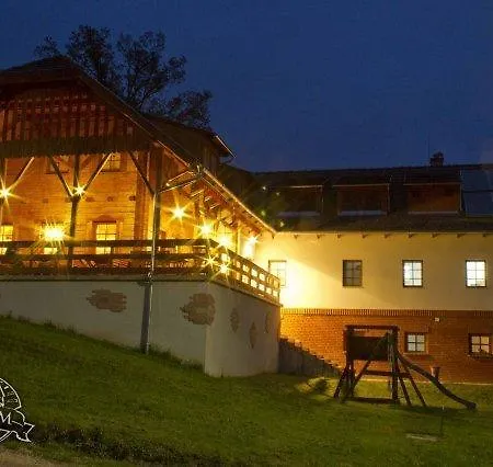 宾馆 哨兵宾馆 Szalafő